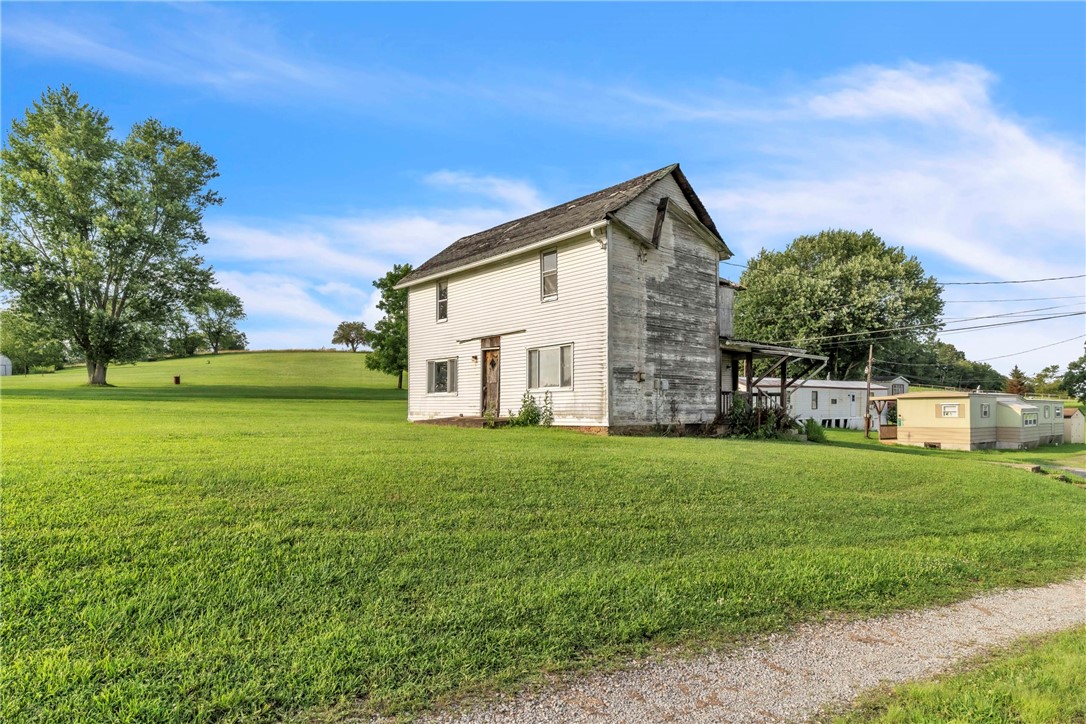 114 Minot Ln