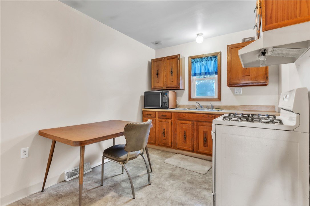 114 Minot Ln