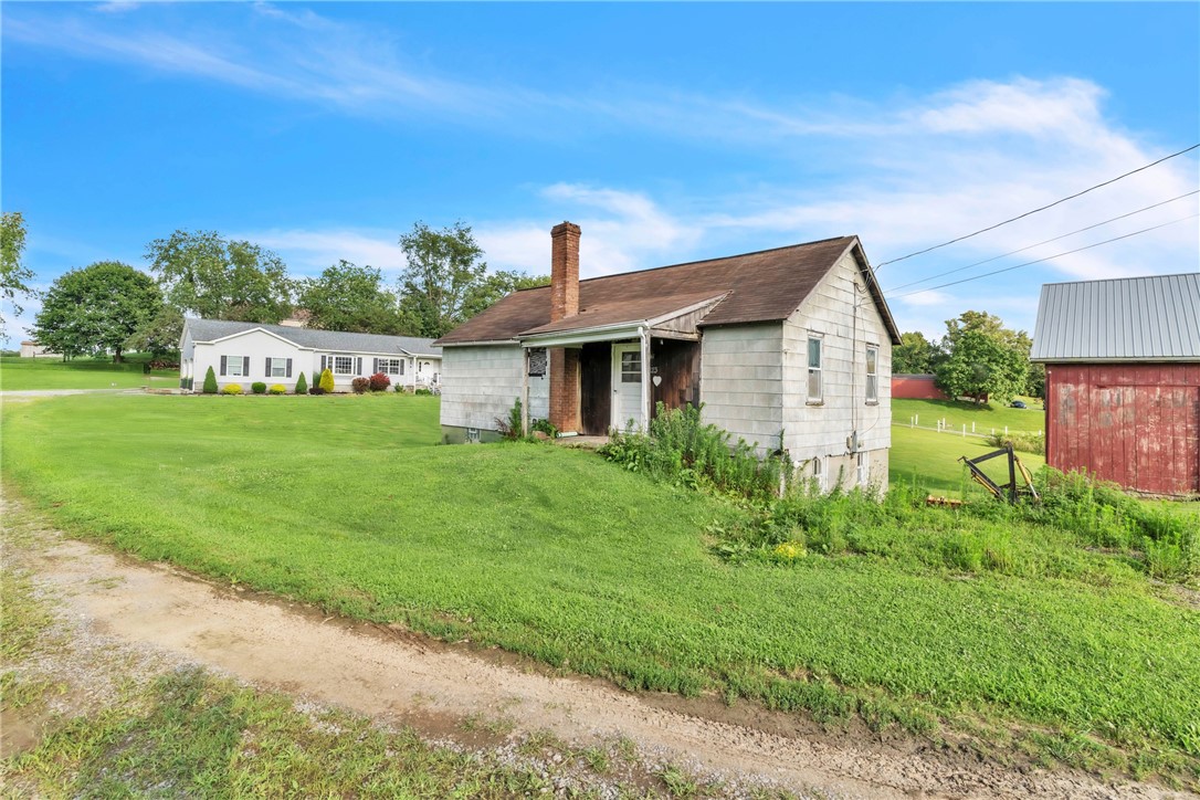 114 Minot Ln