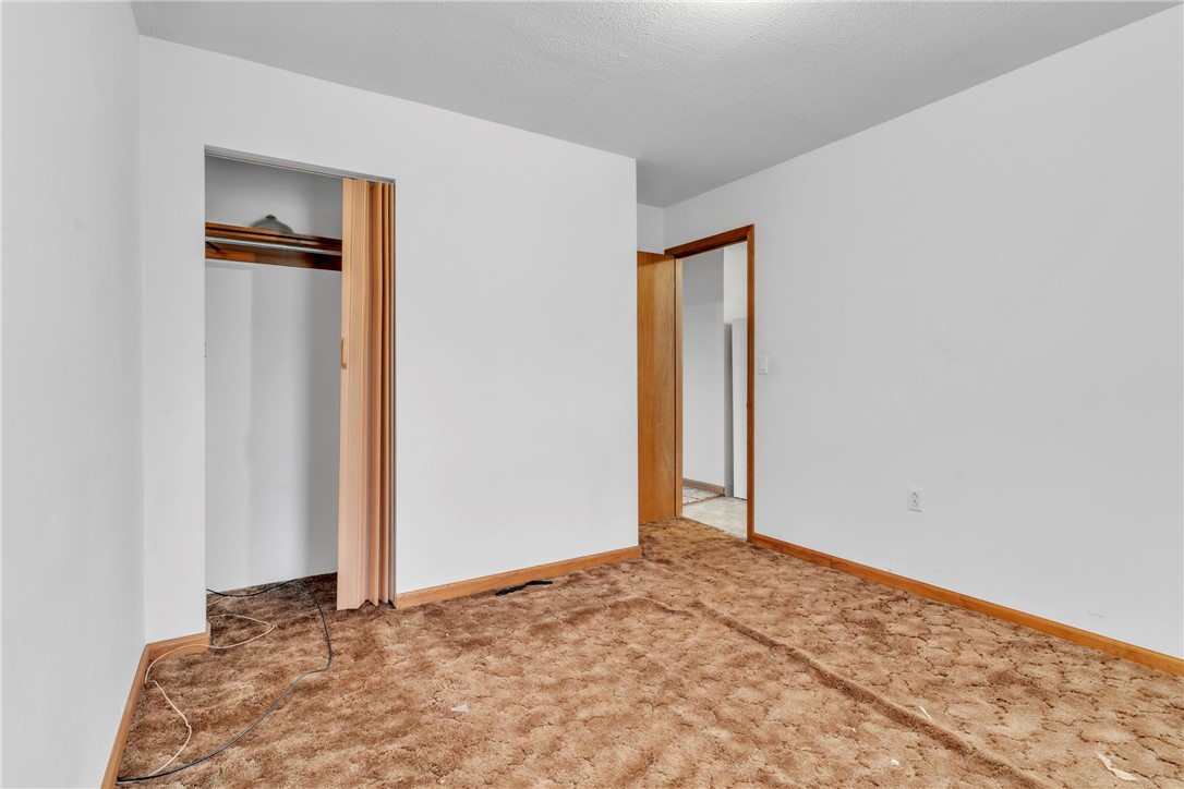 114 Minot Ln