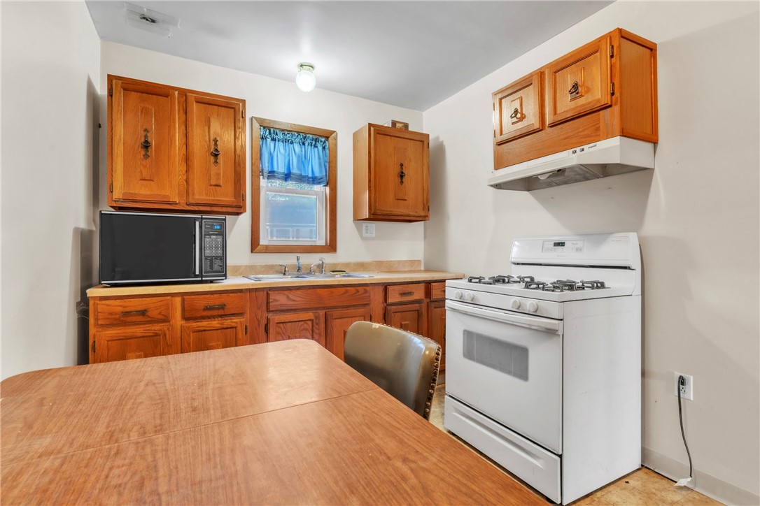 114 Minot Ln
