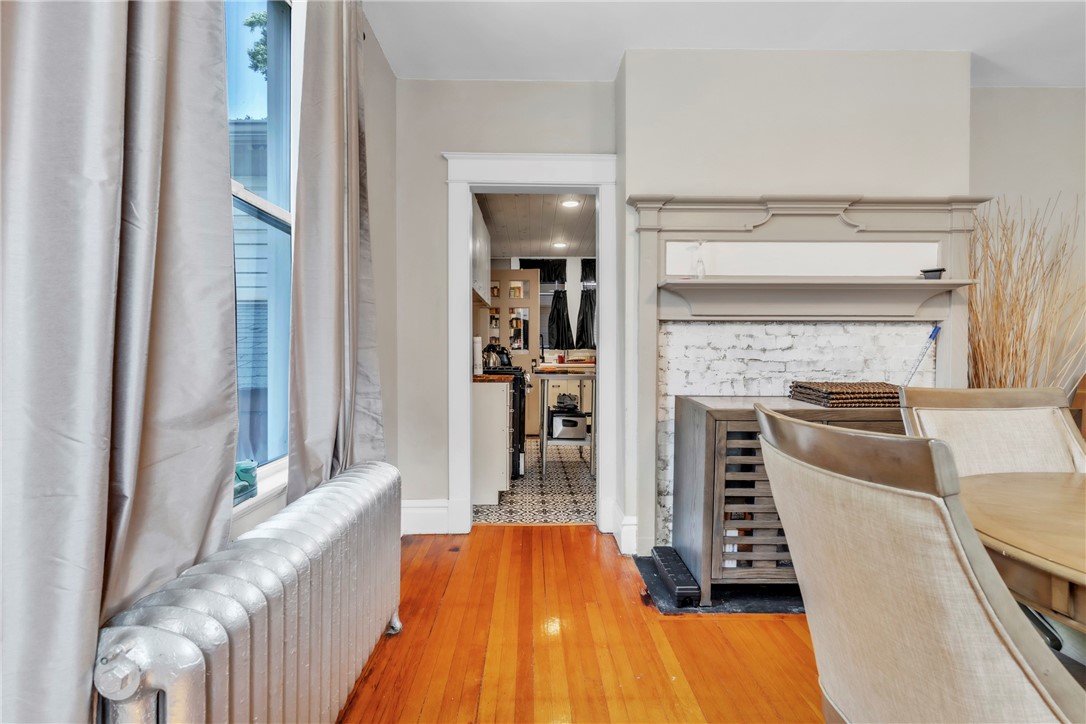 4 Glenwood Dr
