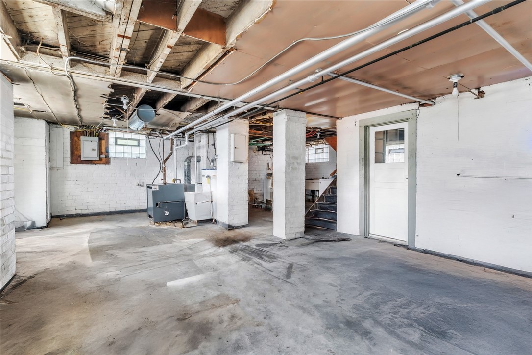 4 Glenwood Dr