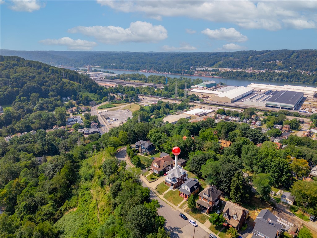 4 Glenwood Dr