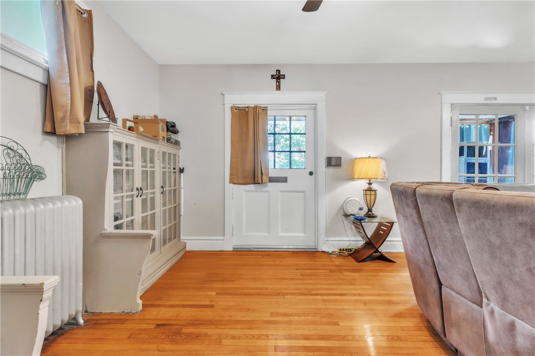 4 Glenwood Dr