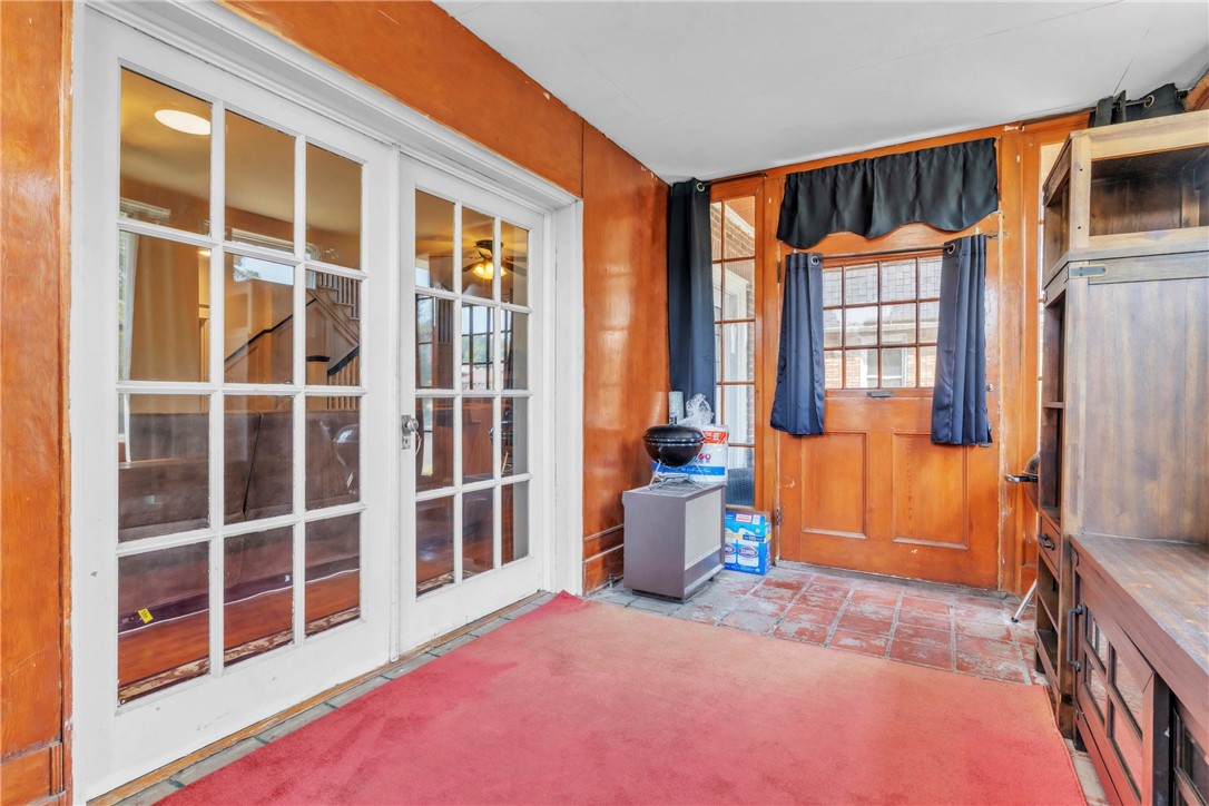 4 Glenwood Dr