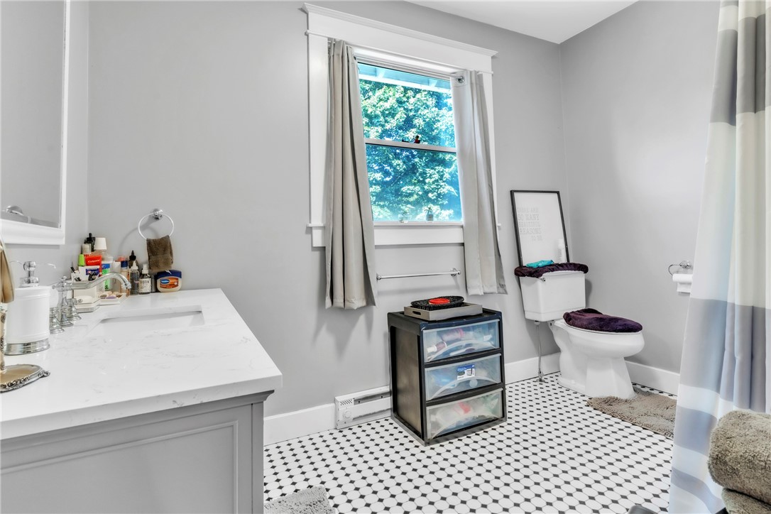 4 Glenwood Dr