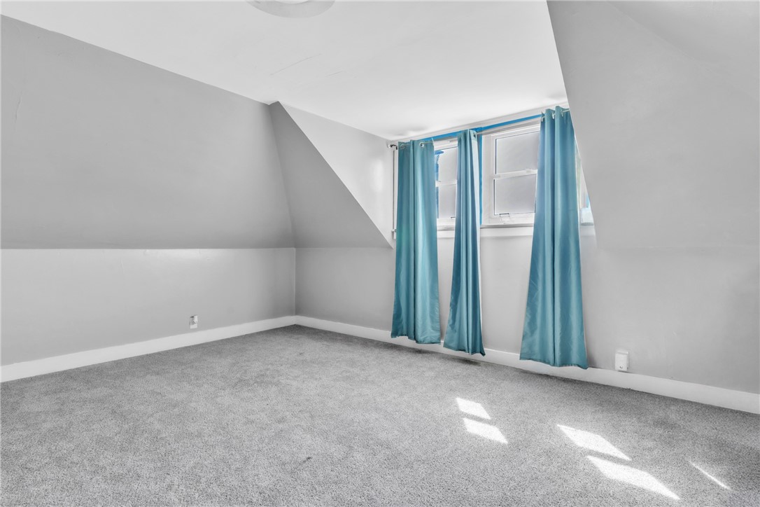 4 Glenwood Dr