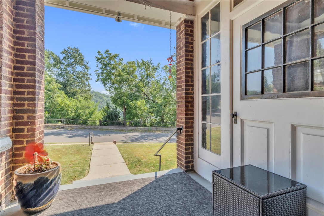 4 Glenwood Dr