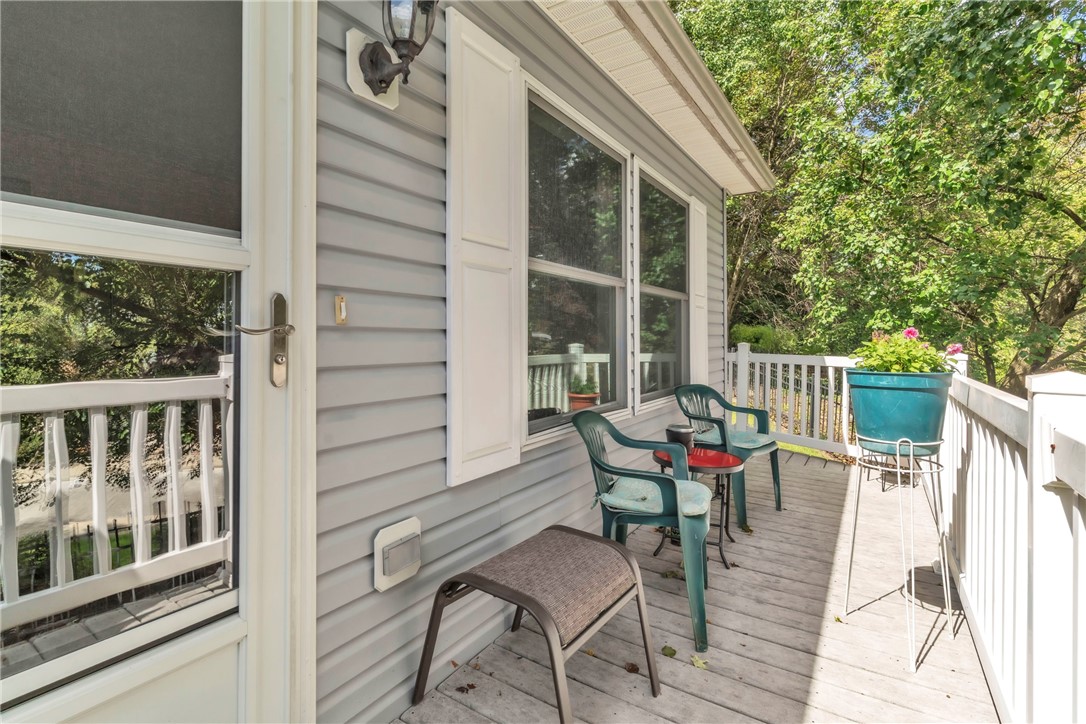 120 W Catherine St
