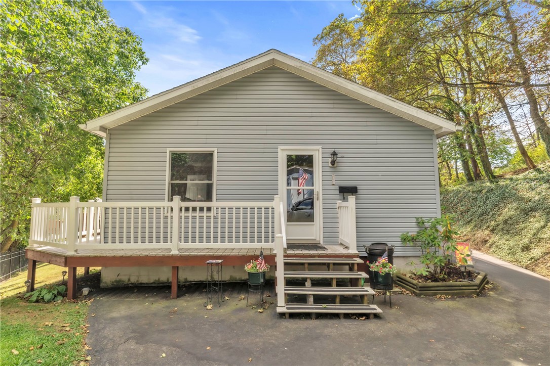 120 W Catherine St