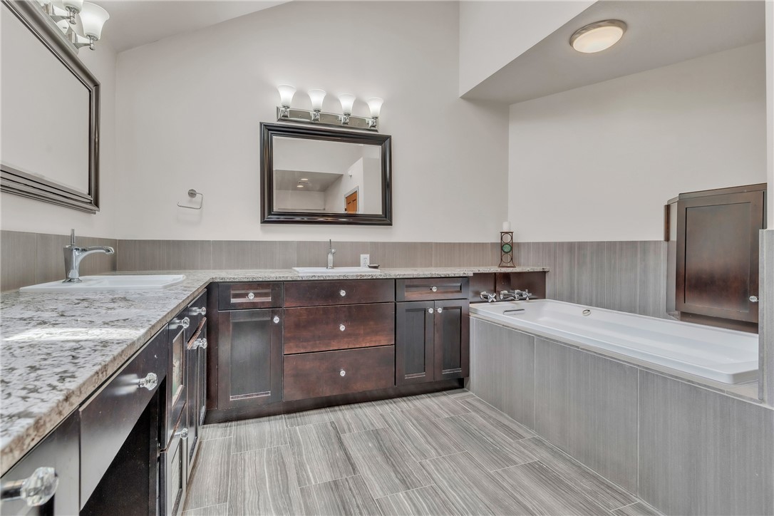 2167 S Villa Dr