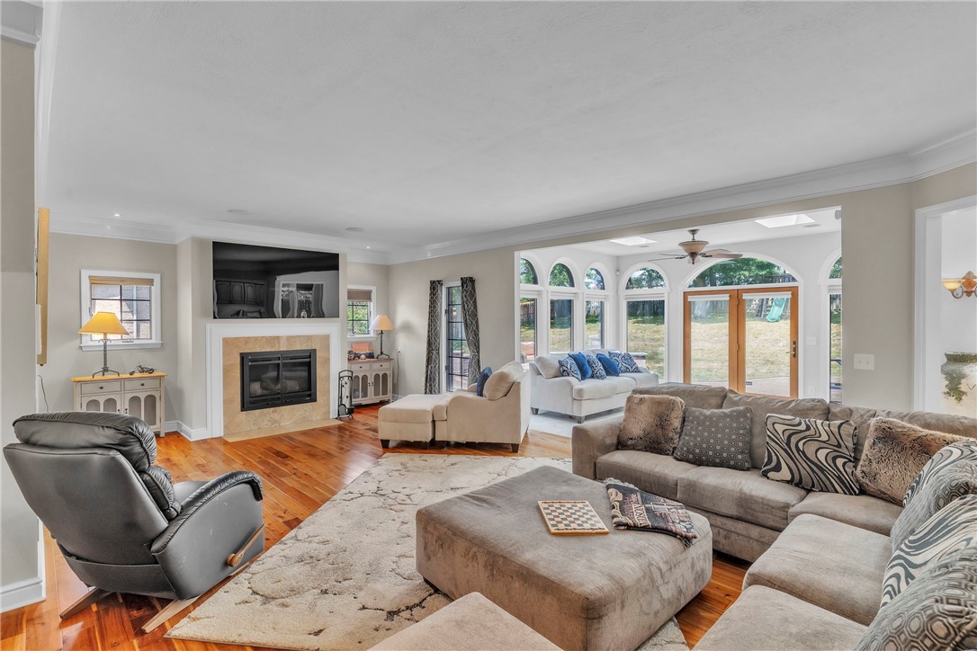 2167 S Villa Dr