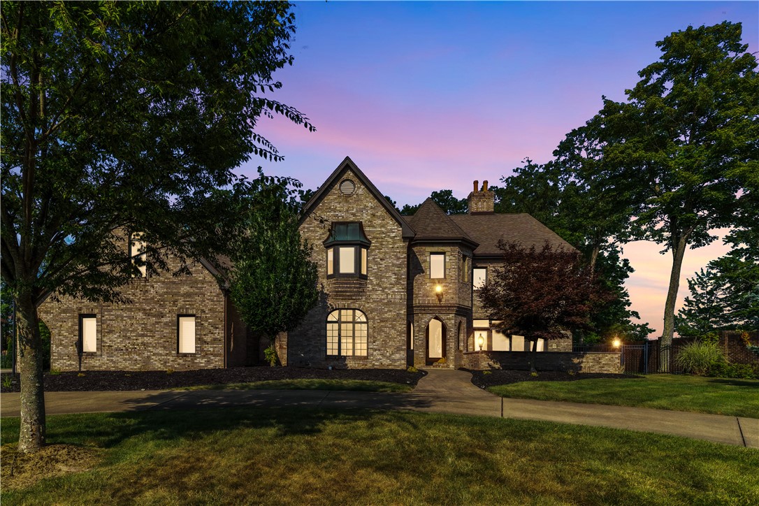 2167 S Villa Dr