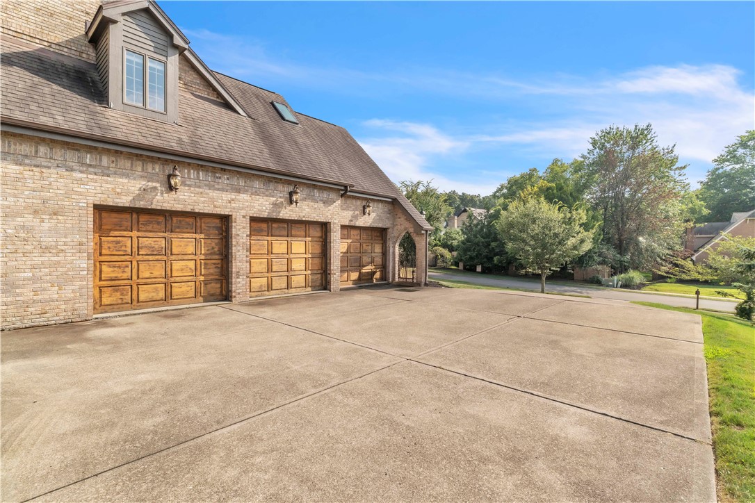 2167 S Villa Dr