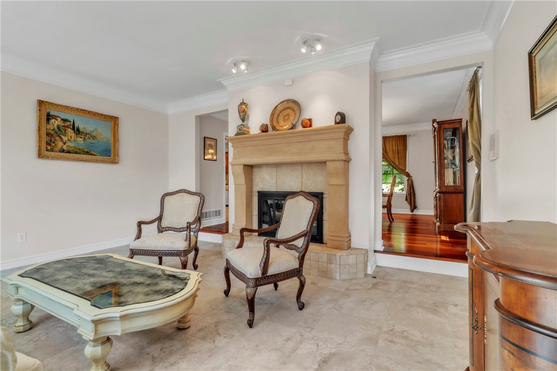 2167 S Villa Dr