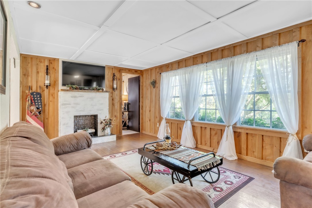 127 Coffeys Crossing Rd