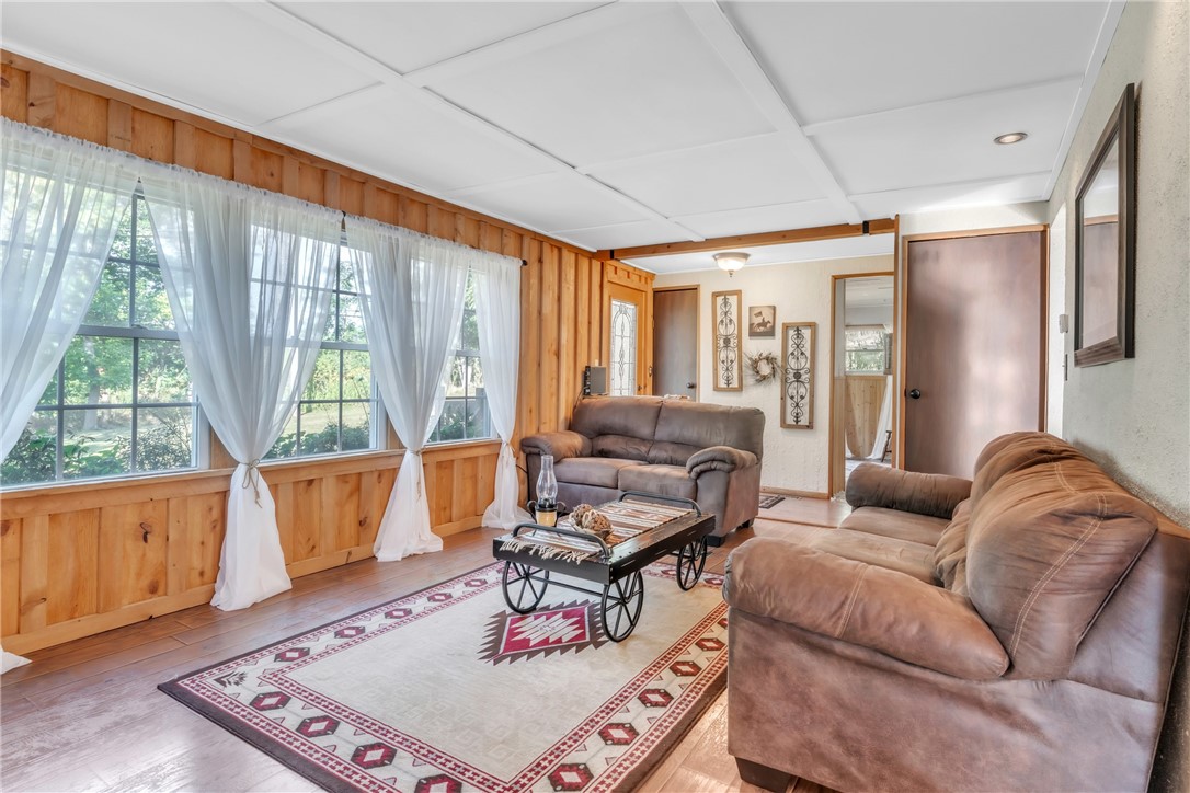 127 Coffeys Crossing Rd