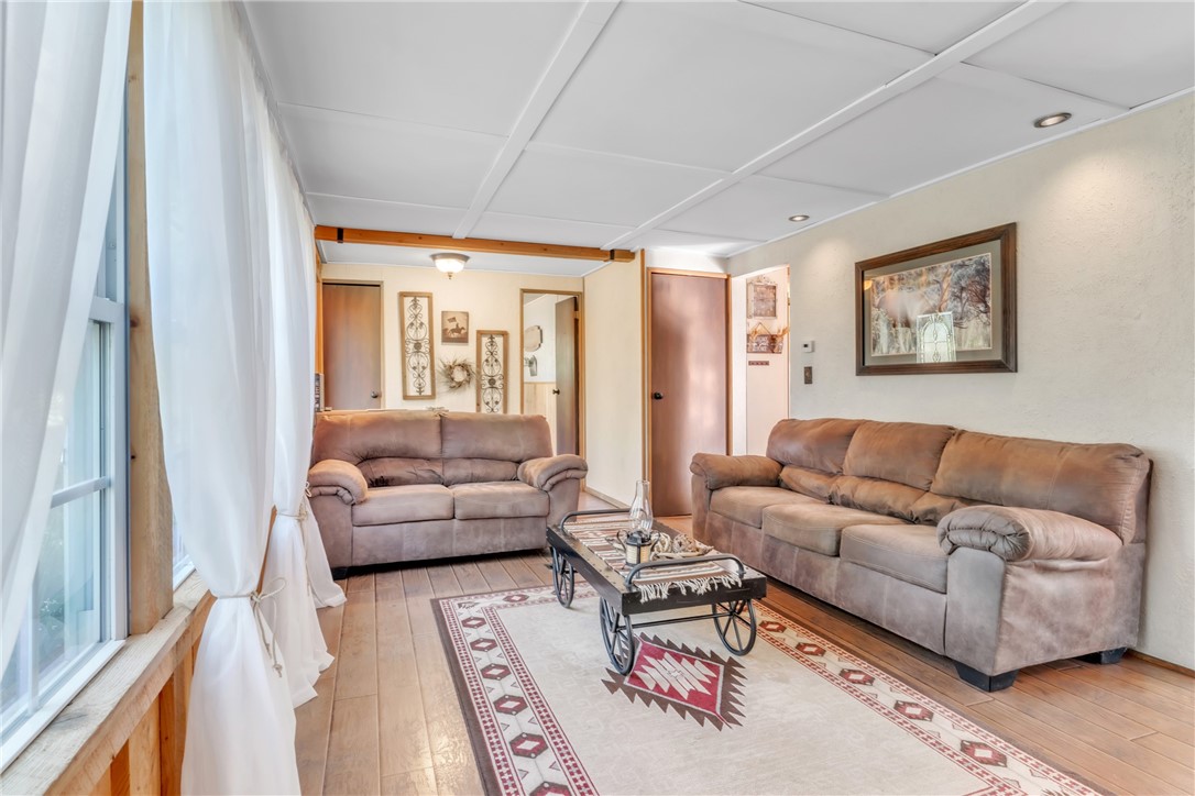 127 Coffeys Crossing Rd