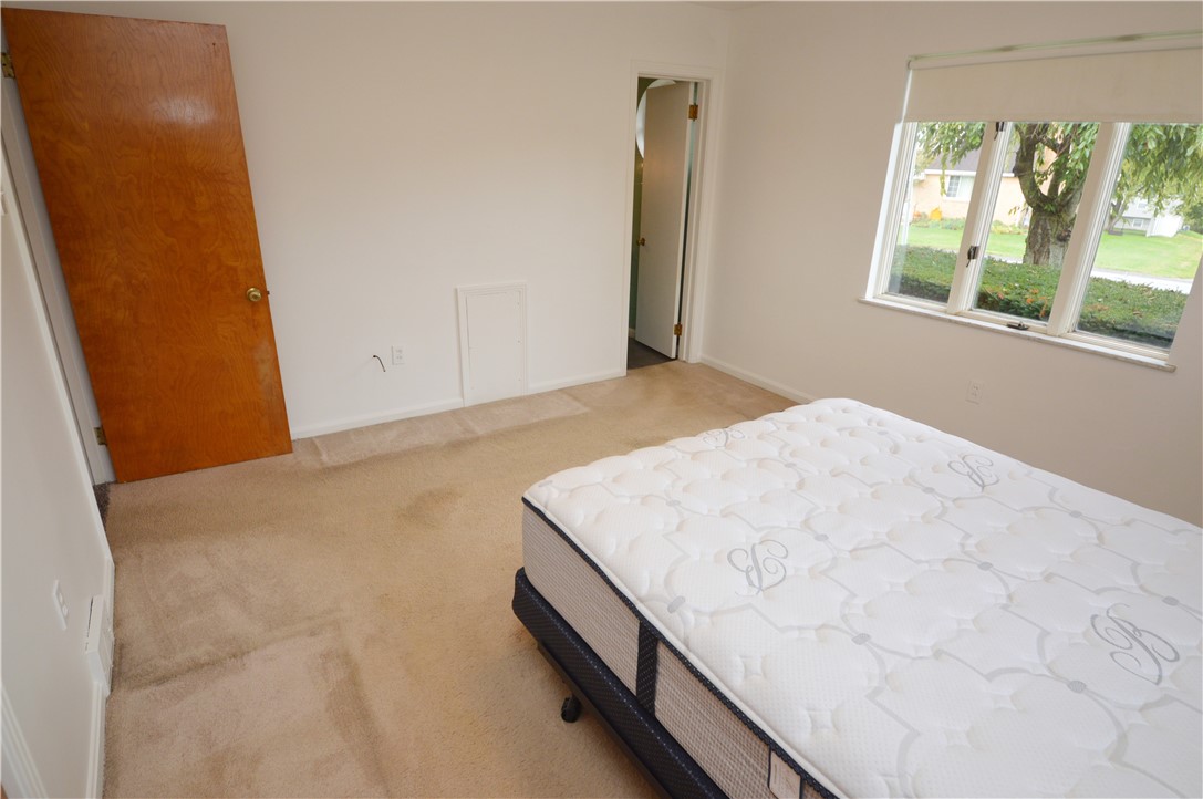 986 Ridge Road