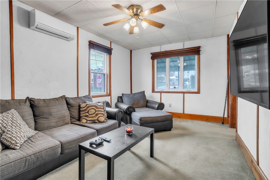 2101 Walnut Dr