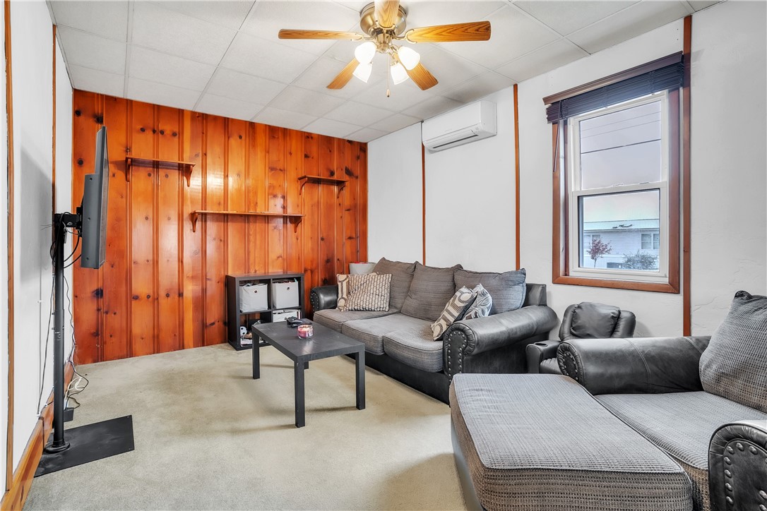 2101 Walnut Dr