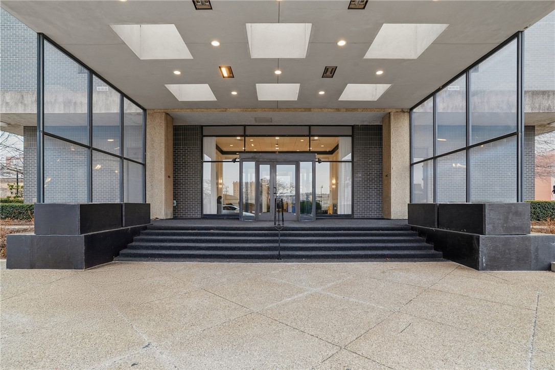 112 Washington Pl 8K