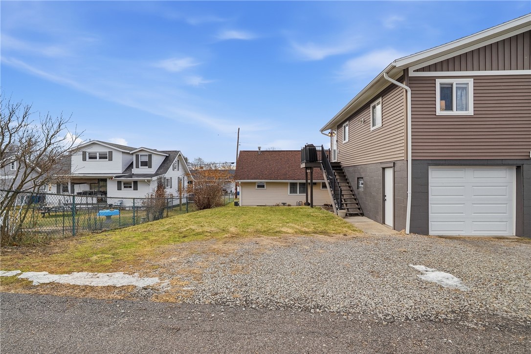 215 Dombroski Ave
