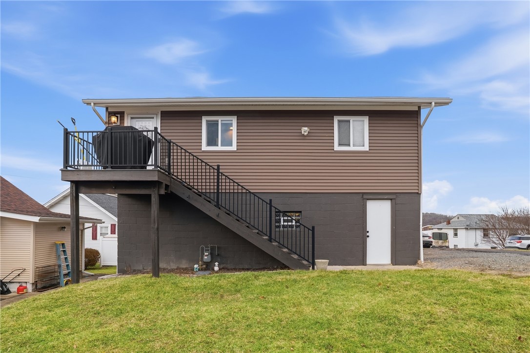 215 Dombroski Ave