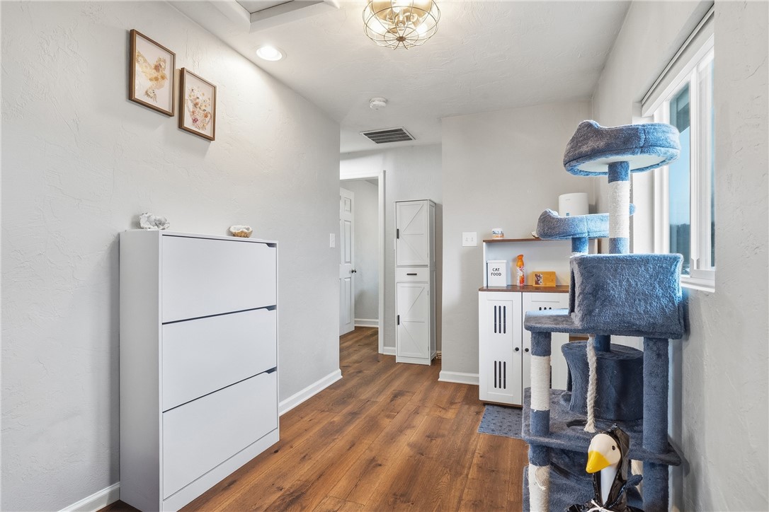 215 Dombroski Ave