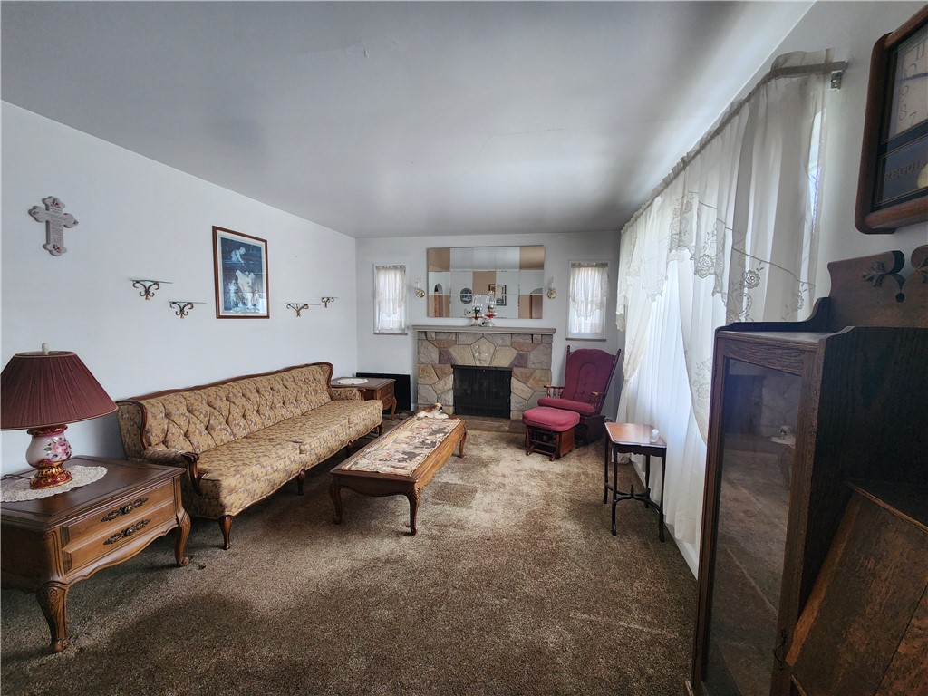 1304 Porter St
