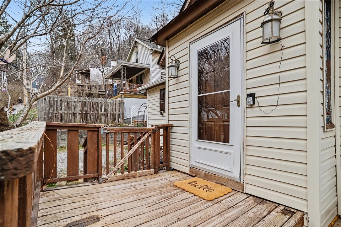 246 Hickory St