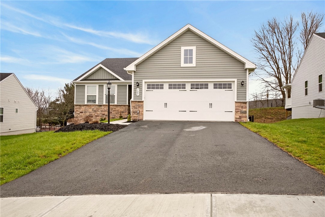 105 Horseshoe Loop