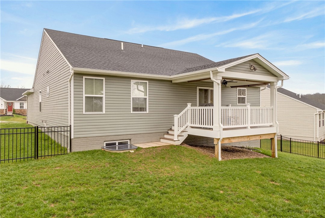 105 Horseshoe Loop