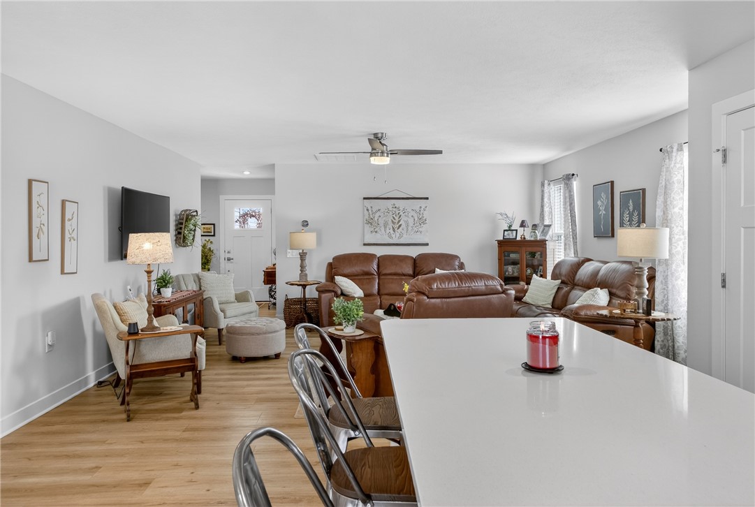 105 Horseshoe Loop