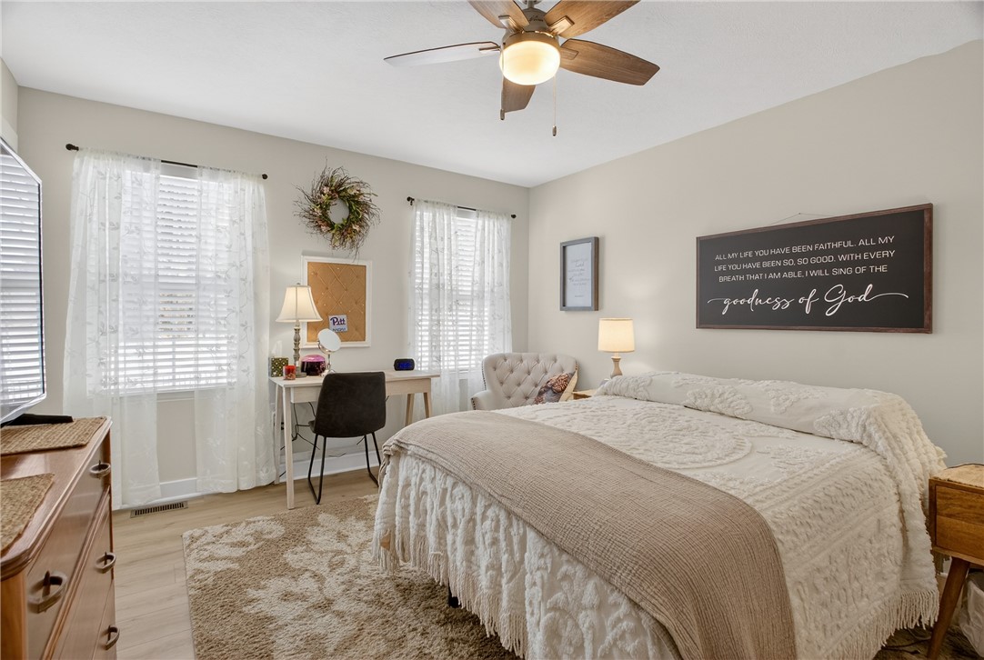 105 Horseshoe Loop