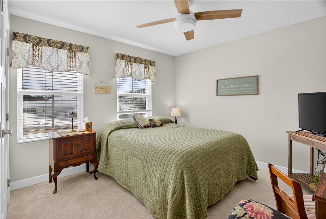 105 Horseshoe Loop