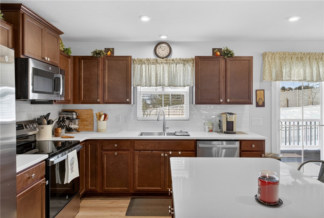 105 Horseshoe Loop
