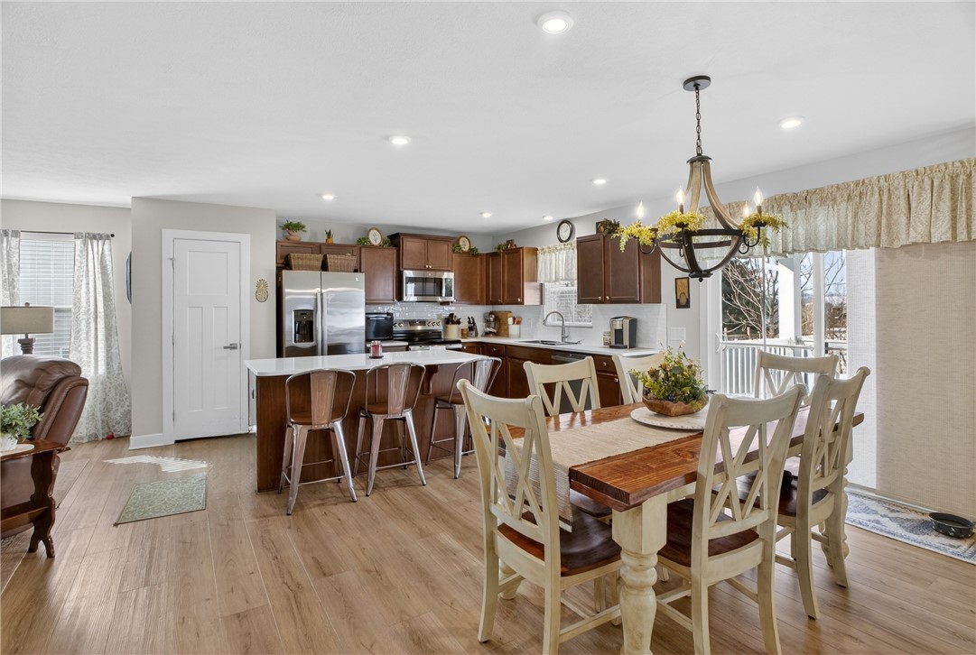 105 Horseshoe Loop