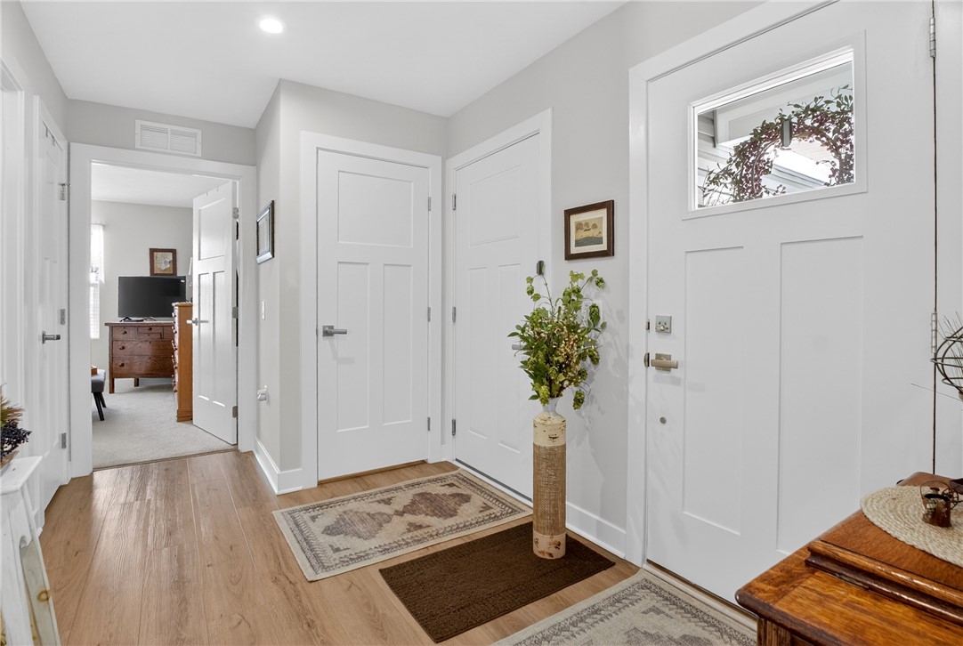 105 Horseshoe Loop