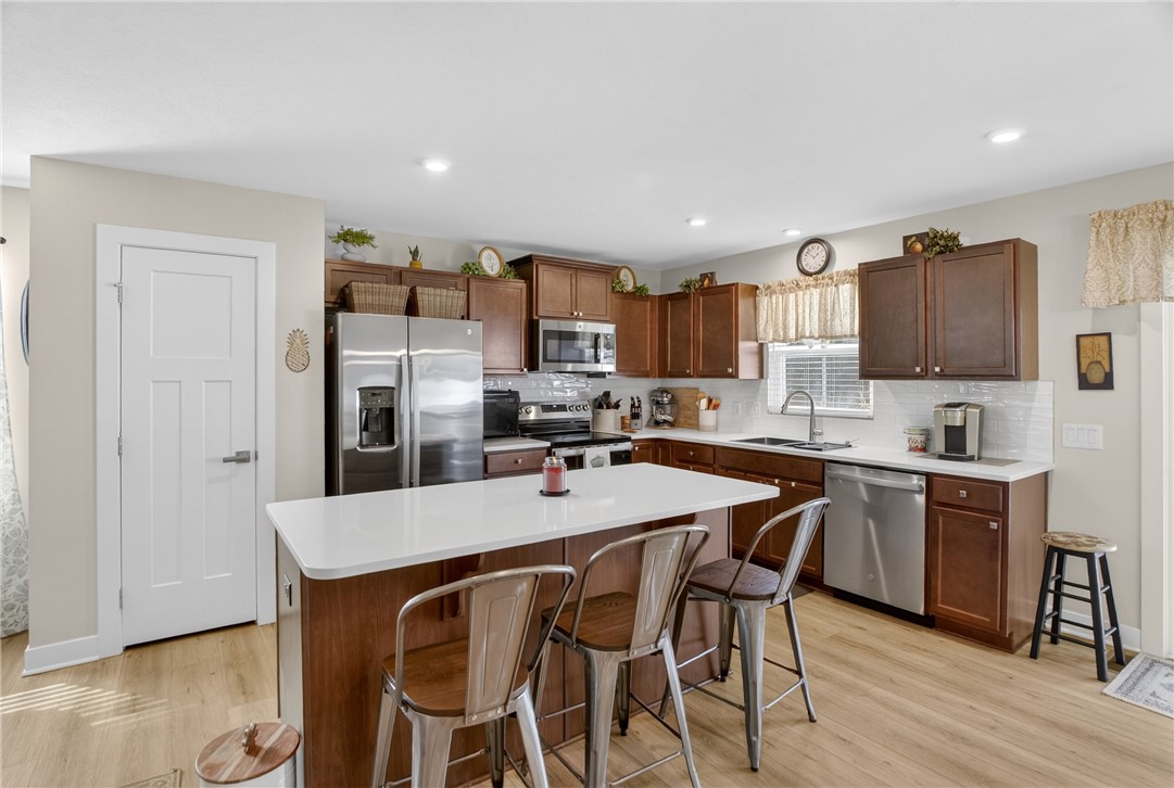 105 Horseshoe Loop