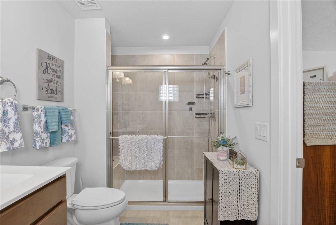 105 Horseshoe Loop