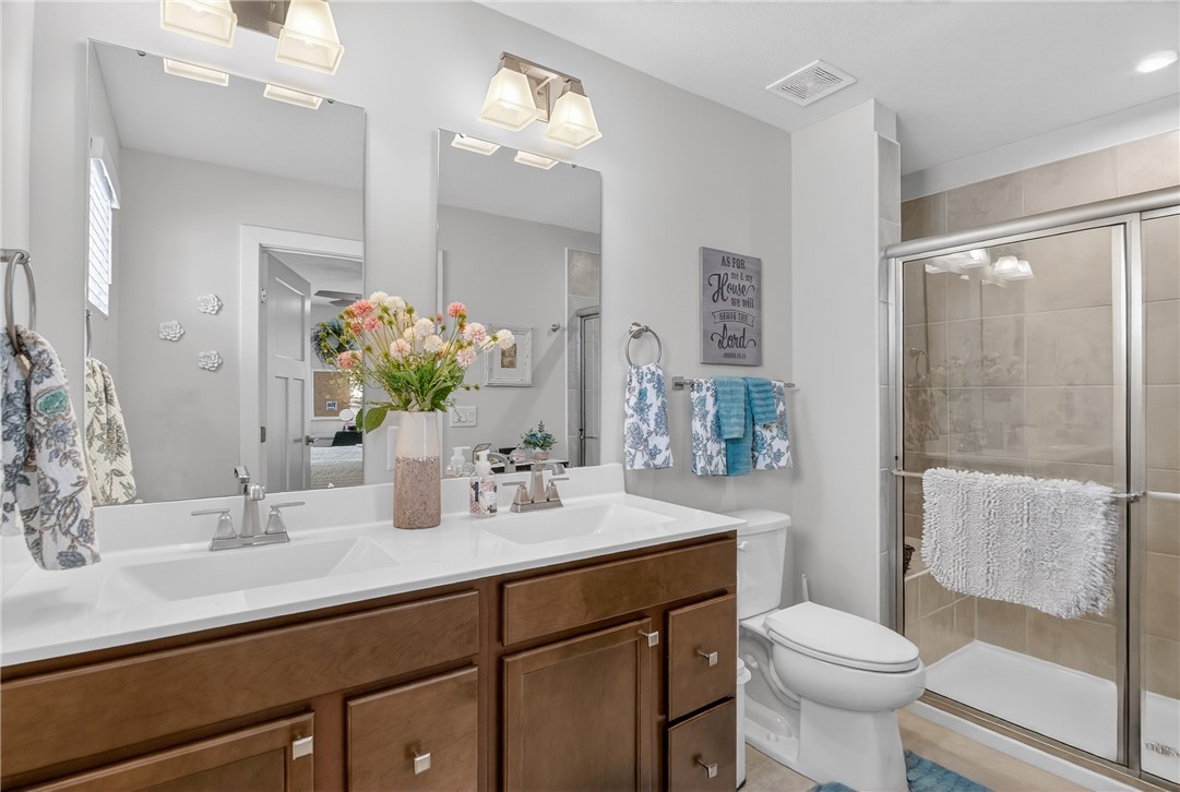 105 Horseshoe Loop