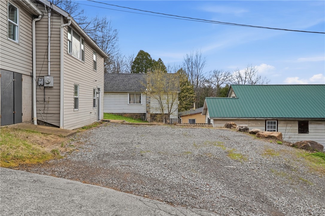 93 Pittsburgh Rd