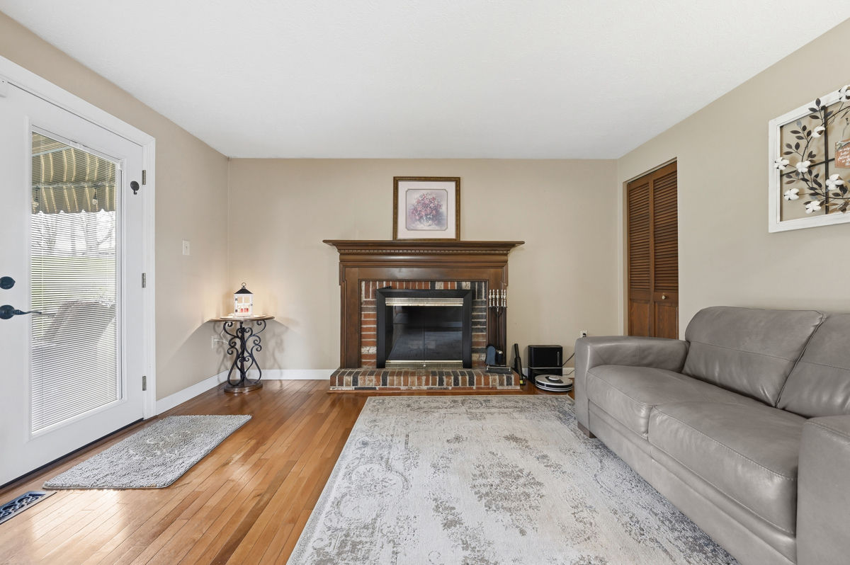111 Sunview DRIVE