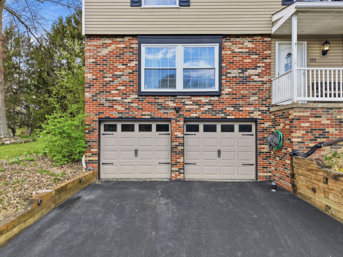 111 Sunview DRIVE