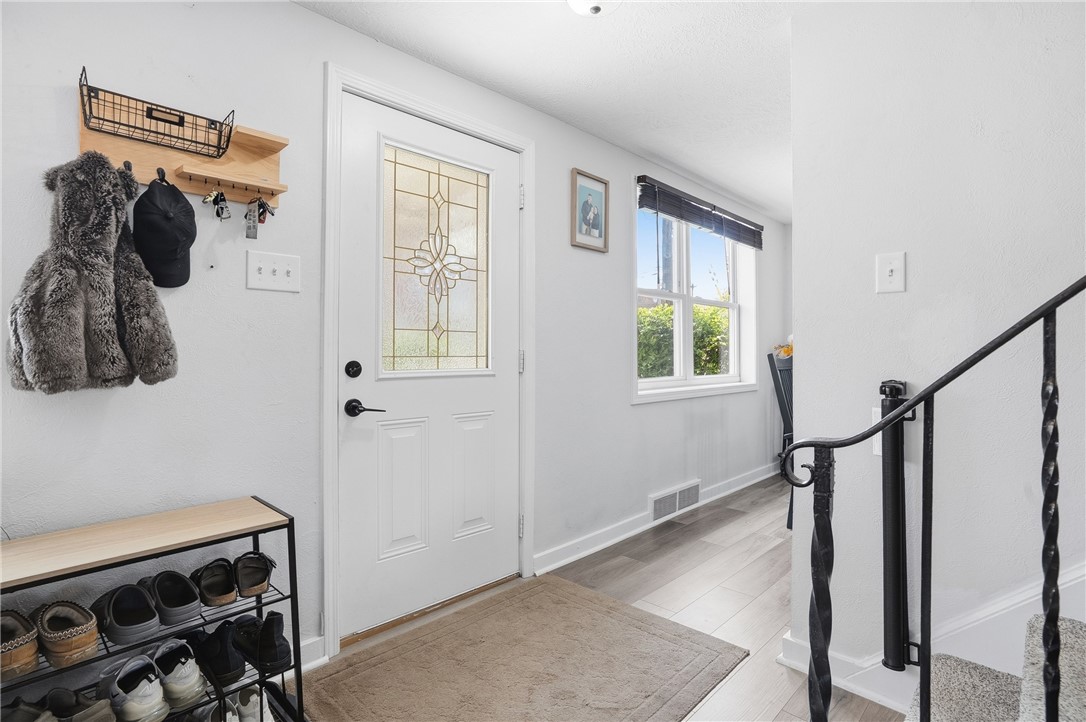 11 E Willock Rd