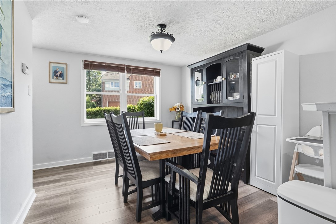 11 E Willock Rd