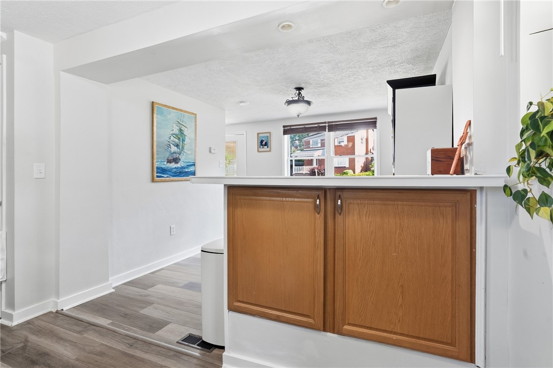 11 E Willock Rd