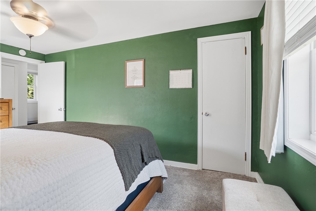 11 E Willock Rd